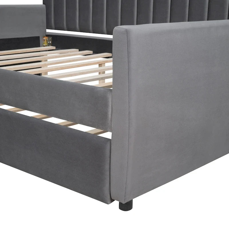 Daybed in velluto con letto estraibile e doghe in legno