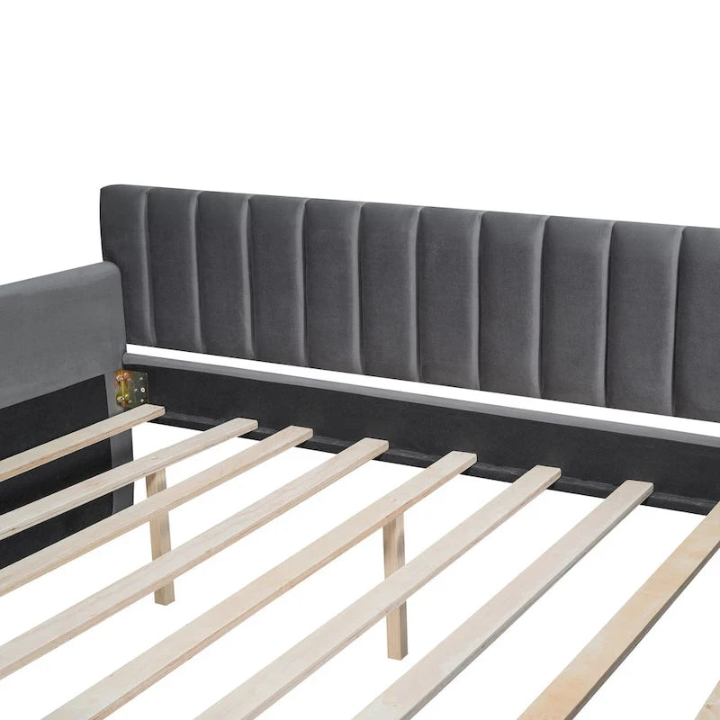Daybed in velluto con letto estraibile e doghe in legno
