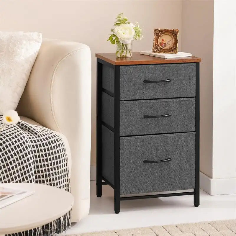 Comodino con 3 cassetti contenitori